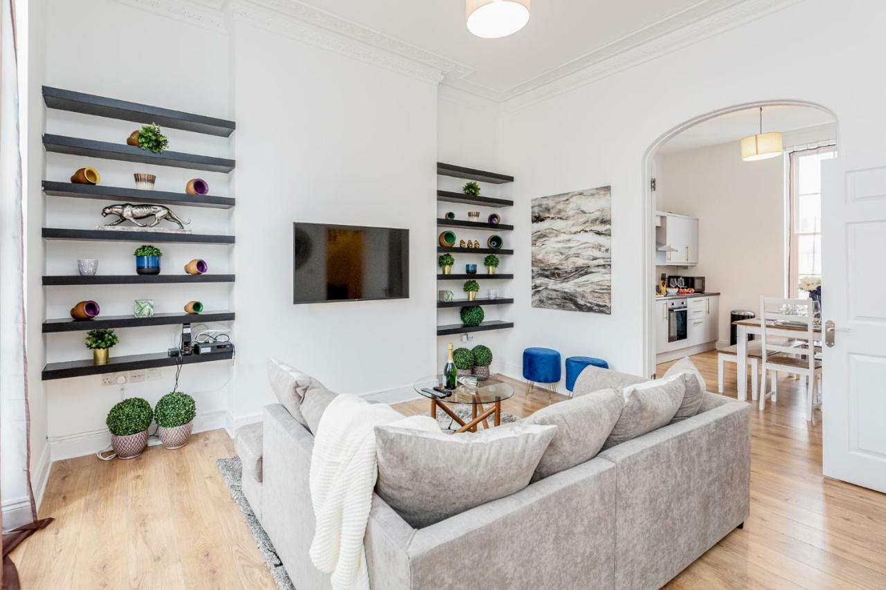 Bright & Spacious 4Beds Home - Kensington High Street-Olympia Лондон Экстерьер фото