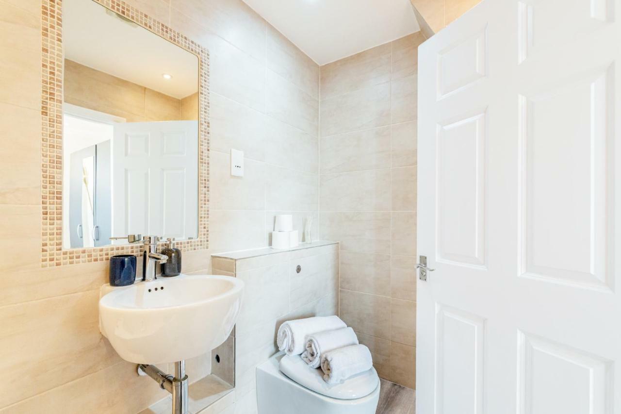 Bright & Spacious 4Beds Home - Kensington High Street-Olympia Лондон Экстерьер фото