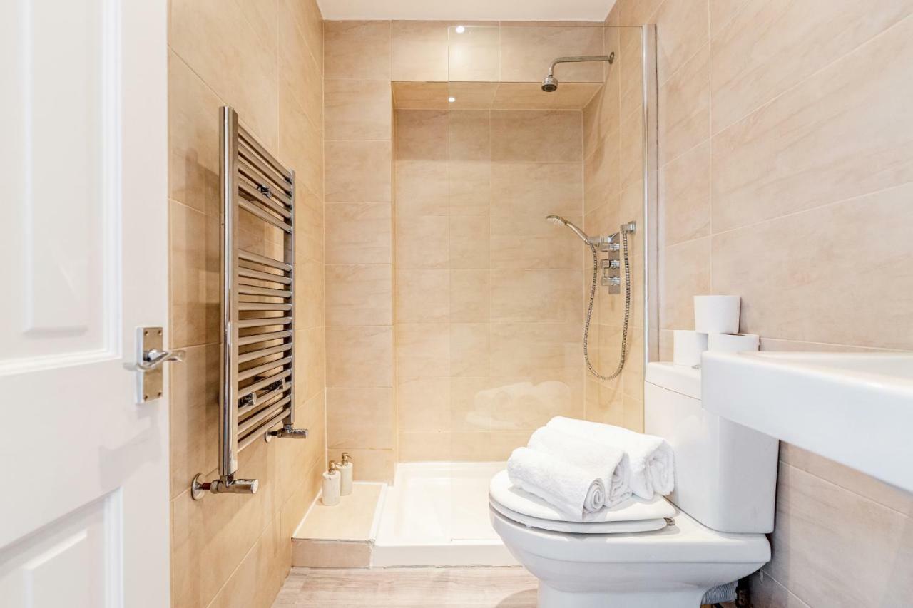 Bright & Spacious 4Beds Home - Kensington High Street-Olympia Лондон Экстерьер фото