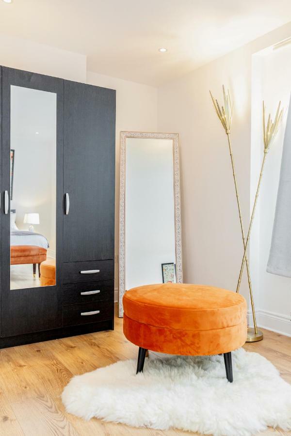 Bright & Spacious 4Beds Home - Kensington High Street-Olympia Лондон Экстерьер фото