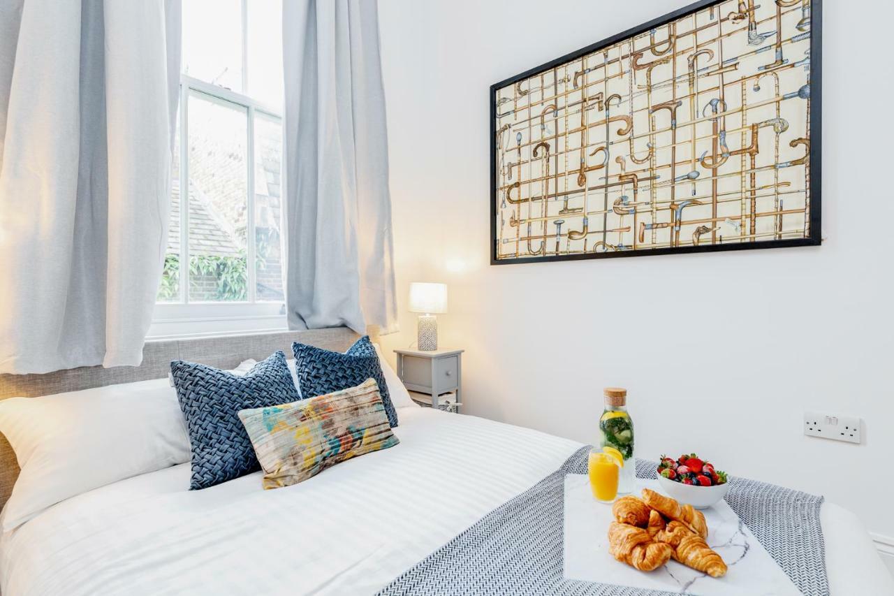 Bright & Spacious 4Beds Home - Kensington High Street-Olympia Лондон Экстерьер фото