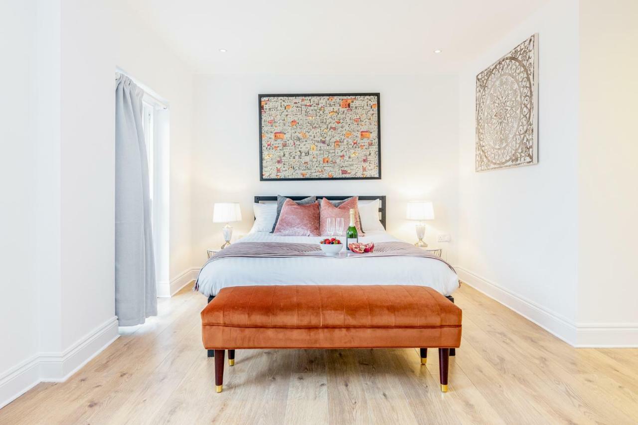 Bright & Spacious 4Beds Home - Kensington High Street-Olympia Лондон Экстерьер фото