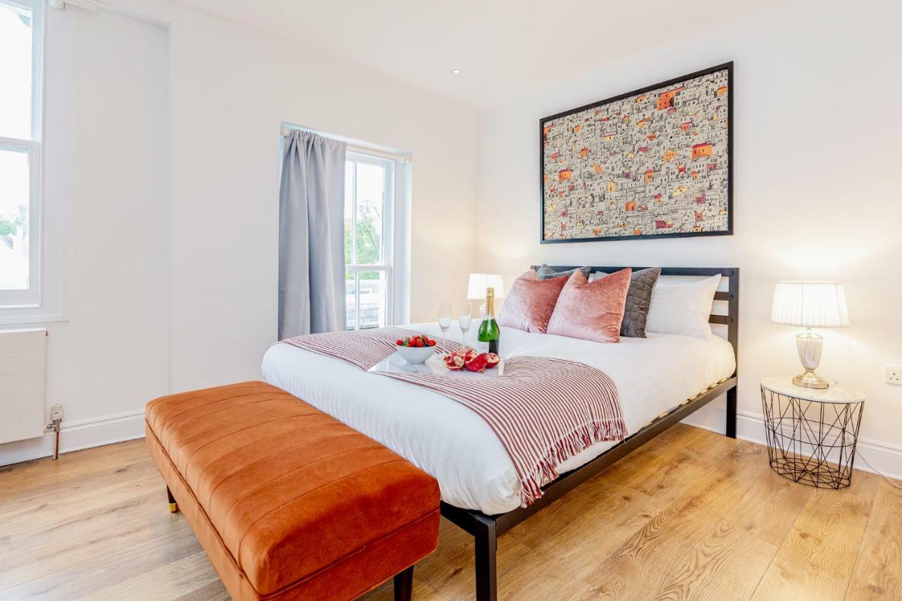Bright & Spacious 4Beds Home - Kensington High Street-Olympia Лондон Экстерьер фото