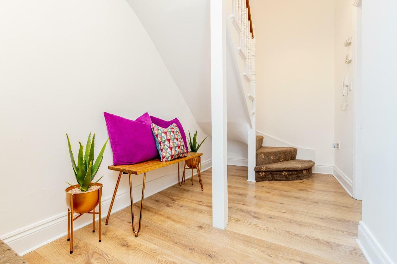 Bright & Spacious 4Beds Home - Kensington High Street-Olympia Лондон Экстерьер фото