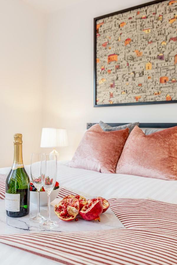 Bright & Spacious 4Beds Home - Kensington High Street-Olympia Лондон Экстерьер фото