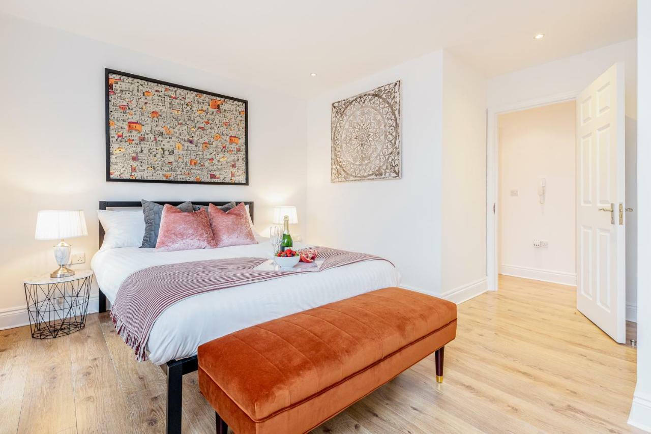 Bright & Spacious 4Beds Home - Kensington High Street-Olympia Лондон Экстерьер фото