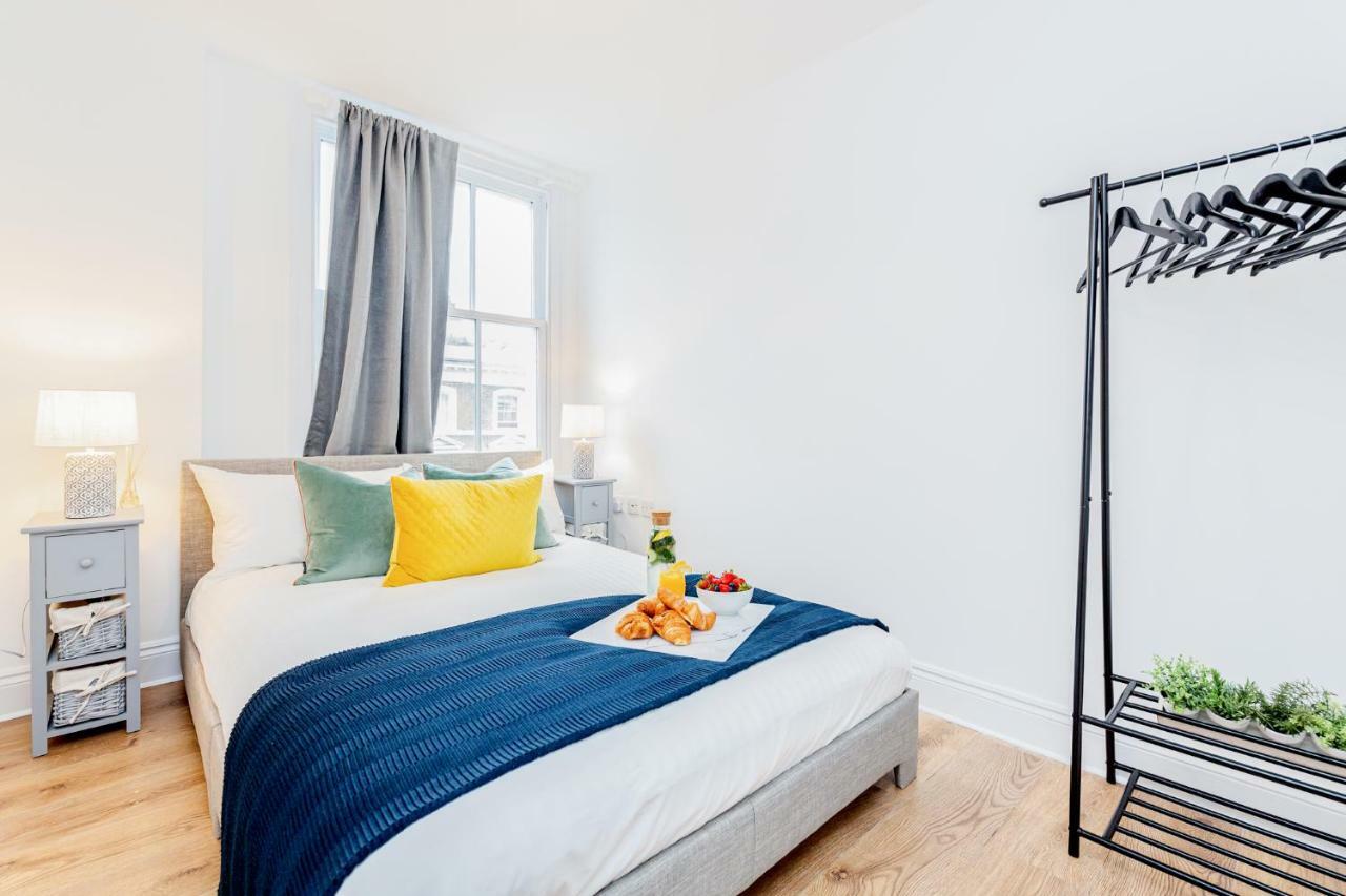 Bright & Spacious 4Beds Home - Kensington High Street-Olympia Лондон Экстерьер фото