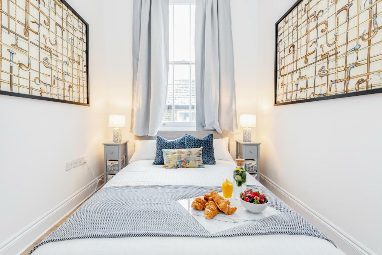Bright & Spacious 4Beds Home - Kensington High Street-Olympia Лондон Экстерьер фото